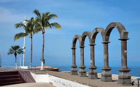 Los Arcos image