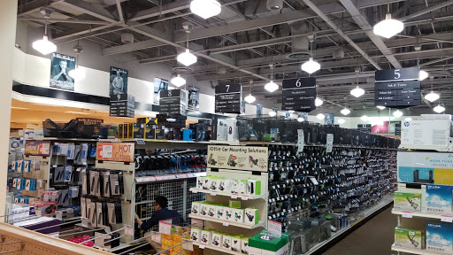 Computer Store «Micro Center», reviews and photos, 730 Memorial Dr, Cambridge, MA 02139, USA