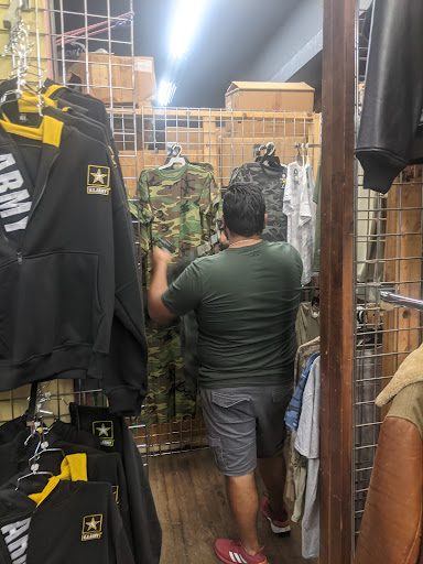 Army & Navy Surplus Shop «Army Navy Sales», reviews and photos, 3100 N Lincoln Ave, Chicago, IL 60657, USA