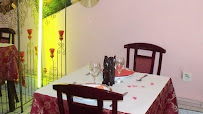 Atmosphère du KASHMIR FONTAINEBLEAU Restaurant indien recommandé Gault Millau Petit Futé 2024 - n°3