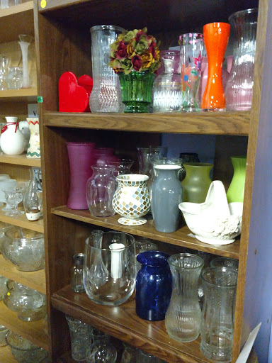 Thrift Store «Freedom Treasures Resale Store», reviews and photos, 7570 Cooley Lake Rd, Waterford Twp, MI 48327, USA