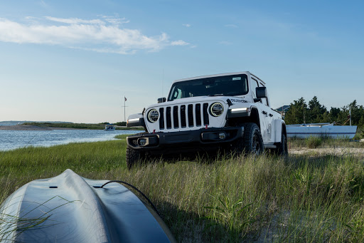 Car Dealer «Chrysler Dodge Jeep Ram Southampton», reviews and photos, 691 County Rd 39A, Southampton, NY 11968, USA