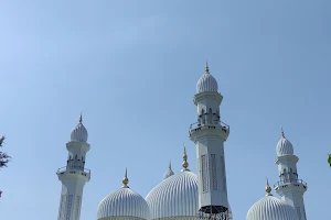 Toyyiba Mosque image