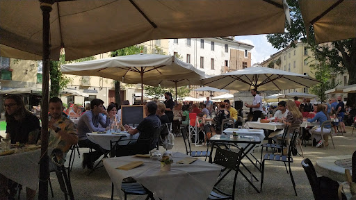 Free waiter courses in Turin