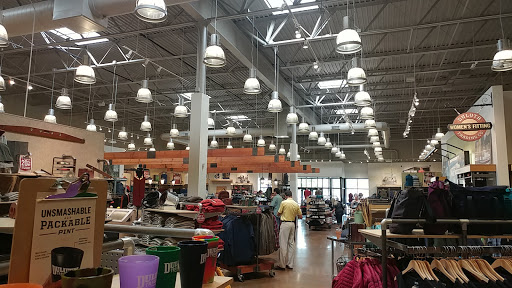 Clothing Store «Duluth Trading Company», reviews and photos, 252 57th Ave NE, Fridley, MN 55432, USA