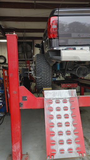 Tire Shop «North Hall Tire & Wheel», reviews and photos, 2816 Cleveland Hwy, Gainesville, GA 30506, USA