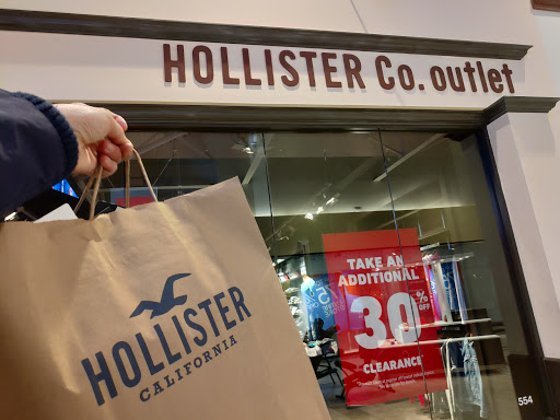 Clothing Store «Hollister Co. Outlet», reviews and photos, 554 Great Mall Dr, Milpitas, CA 95035, USA