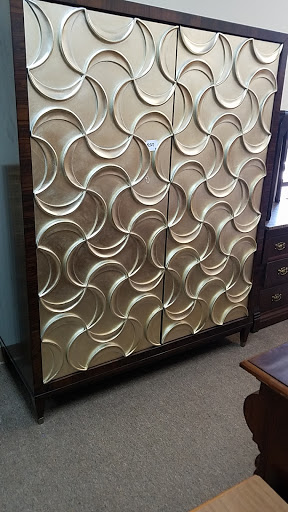 Furniture Store «Trading Places The Woodlands», reviews and photos, 28100 Robinson Rd, Conroe, TX 77385, USA