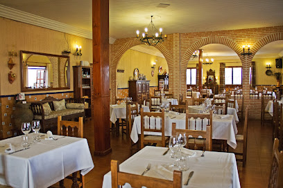Restaurante Mesón Las Bodegas - C. Rda. de las Escuelas, 1, 45450 Orgaz, Toledo, Spain