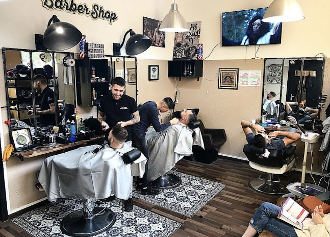 Kommentare und Rezensionen über ST-TROPEZ Boutique & Barbershop