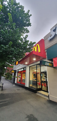 McDonald's St Kilda Road