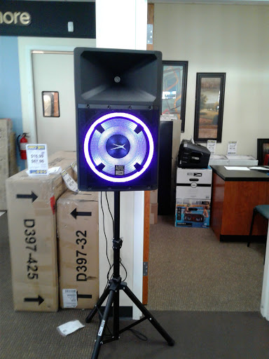 Shopping Mall «Iroquois Manor Shopping Center», reviews and photos, 5330 S 3rd St, Louisville, KY 40214, USA