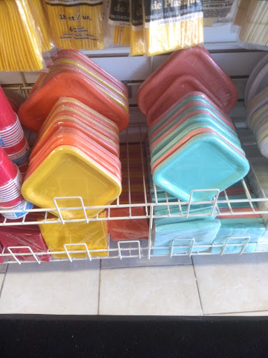 Variety Store «Dollar Discount», reviews and photos, 1825 S Cedar St, Imlay City, MI 48444, USA