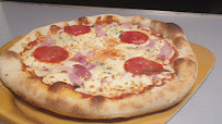 Plats et boissons du Pizzeria Sulla strada à La Lande-Patry - n°1