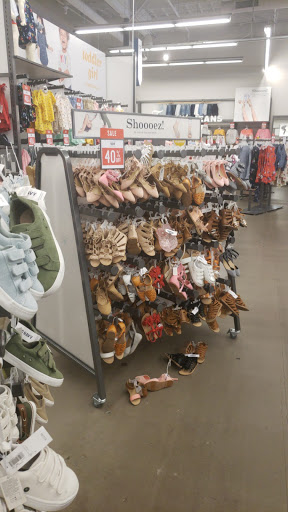 Clothing Store «Old Navy», reviews and photos, 4037 Factoria Blvd SE, Bellevue, WA 98006, USA