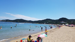 Fotografie cu Jinha Beach - locul popular printre cunoscătorii de relaxare