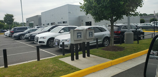 Mercedes Benz Dealer «Mercedes-Benz of Chantilly», reviews and photos, 14841 Stonecroft Blvd, Chantilly, VA 20151, USA