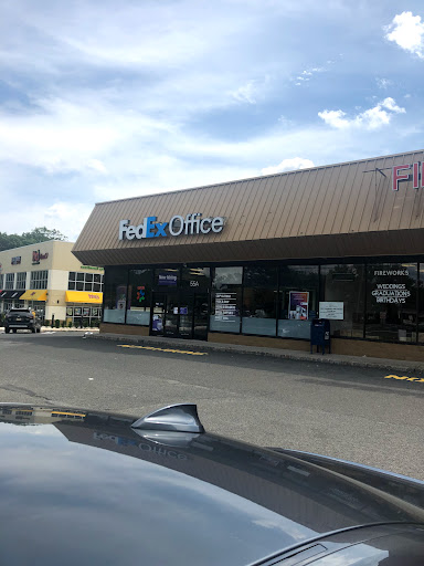 FedEx Office Print & Ship Center, 55 US-22, Springfield Township, NJ 07081, USA, 
