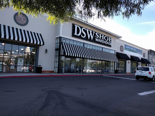 DSW Designer Shoe Warehouse, 19500 Plummer St, Northridge, CA 91324, USA, 