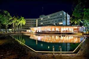 Radisson Blu Mammy Yoko Hotel, Freetown image