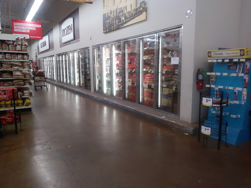 Grocery Store «Smart & Final Extra!», reviews and photos, 250 E 10th St, Gilroy, CA 95020, USA