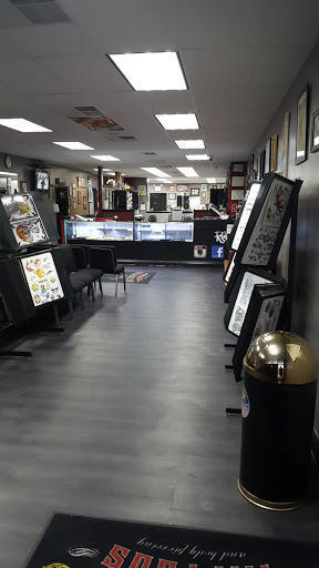 Tattoo Shop «Red Octopus Tattoos & Body Piercings», reviews and photos, 7465 Annapolis Rd, Hyattsville, MD 20784, USA