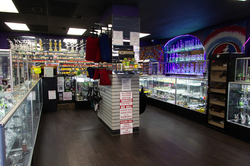 Tobacco Shop «All in One Smoke Shop», reviews and photos, 1053 W Granville Ave, Chicago, IL 60660, USA