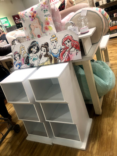 Department Store «HomeGoods», reviews and photos, 162 Everett Ave, Chelsea, MA 02150, USA