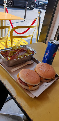 Cheeseburger du Restaurant végétalien Furahaa - Vegan | SMS ONLY à Paris - n°11