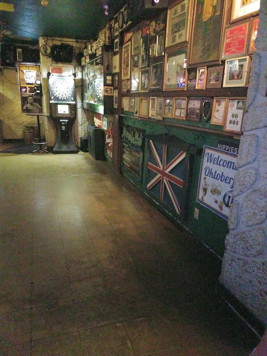 Shooters Bar in the city La Crosse