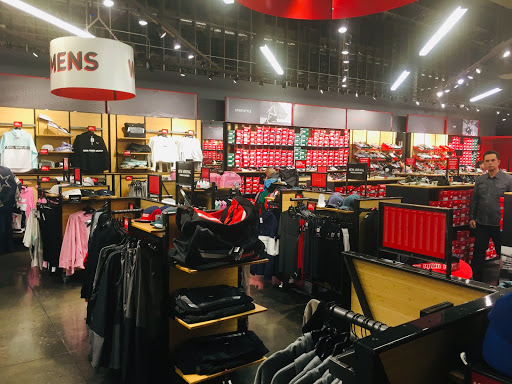 Shoe Store «PUMA», reviews and photos, 3000 Grapevine Mills Pkwy #602, Grapevine, TX 76051, USA