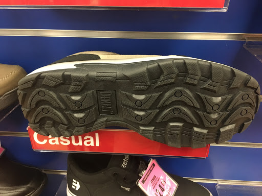 Sporting Goods Store «Big 5 Sporting Goods - Aurora Village», reviews and photos, 1133 N 205th St, Shoreline, WA 98133, USA