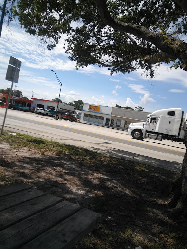 Coffee Shop «Dixie Cream Donuts», reviews and photos, 3210 Orange Ave, Fort Pierce, FL 34947, USA