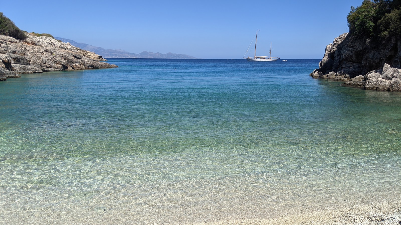 Foto di Climati beach con baia piccola