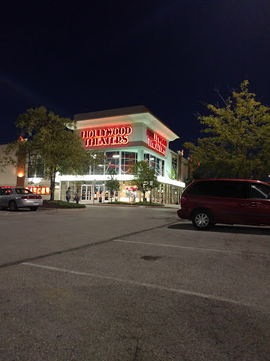 Movie Theater «Regal Cinemas Hollywood 10 - St. Joseph», reviews and photos, 5405 N Belt Hwy, St Joseph, MO 64506, USA