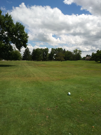 Golf Course «Par 3 Golf Course», reviews and photos, 3362 Fairlawn Dr, Columbus, IN 47203, USA