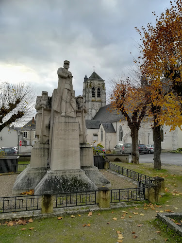 Statue du Maréchal Maunoury à Mer