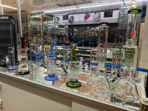 Tobacco Shop «Naga smoke shop», reviews and photos, 7540 N Dale Mabry Hwy, Tampa, FL 33614, USA