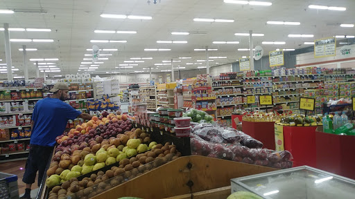 Supermarket «Rowes Supermarkets», reviews and photos, 5435 Blanding Blvd, Jacksonville, FL 32244, USA