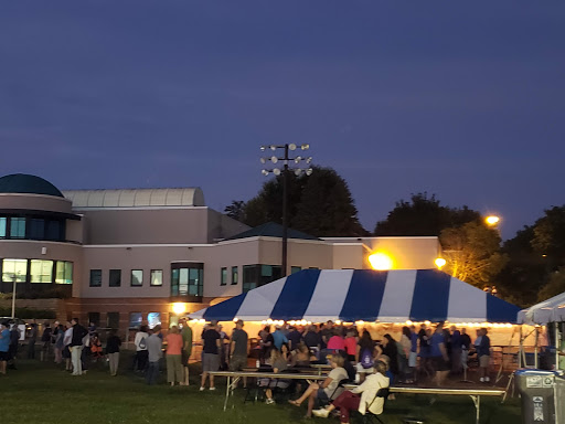 Community Center «Highland Park Community Center», reviews and photos, 1978 Ford Pkwy, St Paul, MN 55116, USA