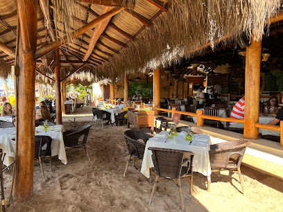 La Palapa Restaurant - Púlpito 105-3, Zona Romántica, Emiliano Zapata, 48380 Puerto Vallarta, Jal., Mexico