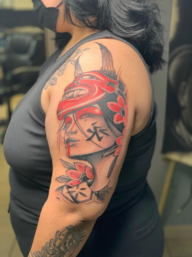 Tattoo Shop «Body Expressions Tattoo Studio», reviews and photos, 406 E Kingsbury St, Seguin, TX 78155, USA
