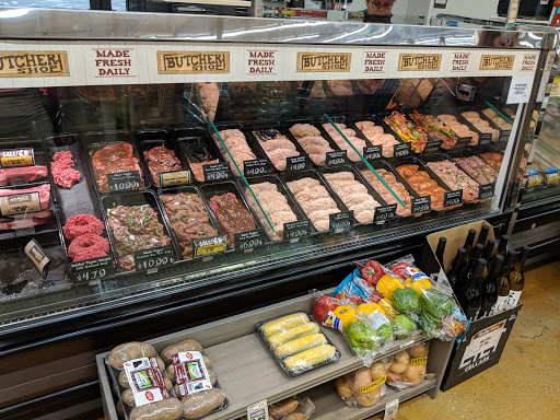 Grocery Store «Fresh Thyme Farmers Market- Naperville», reviews and photos, 790 Royal St George Dr, Naperville, IL 60563, USA