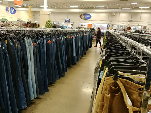 Thrift Store «Goodwill Store & Donation Center», reviews and photos, 539 Fort Hill Dr, Naperville, IL 60540, USA