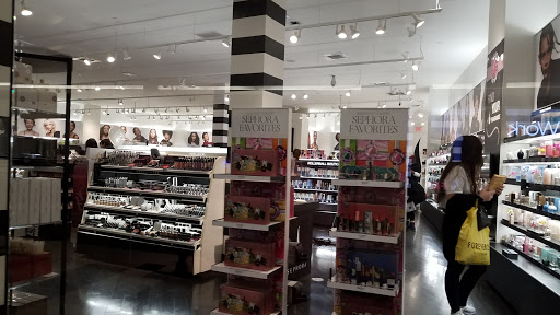 Shopping Mall «Wolfchase Galleria», reviews and photos, 2760 N Germantown Pkwy, Memphis, TN 38133, USA