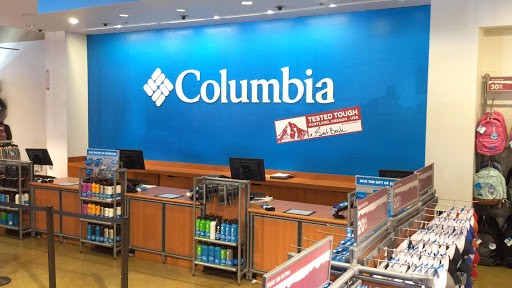 Sportswear Store «Columbia Sportswear Outlet Store at Edinburgh Premium Outlets», reviews and photos, 11715 NE Executive Dr #100, Edinburgh, IN 46124, USA