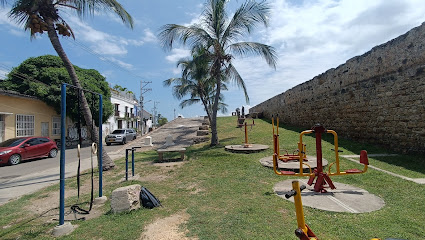 gimnasio aire libre/ calisthenics park - Cra. 11 #2655, Getsemaní, Cartagena de Indias, Provincia de Cartagena, Bolívar, Colombia
