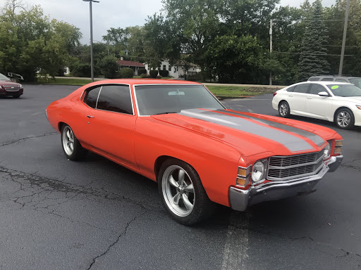 Car Dealer «Auto Villa», reviews and photos, 302 S Lake St, Grayslake, IL 60030, USA