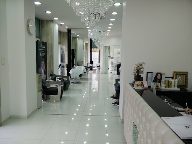 Anastasia Beauty Center - Salon de LUX Bucuresti, Coafor de LUX Bucuresti, Extensii Gene - Salon de înfrumusețare