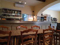 Atmosphère du Restaurant La Treille à Tarascon-sur-Rhône - n°2